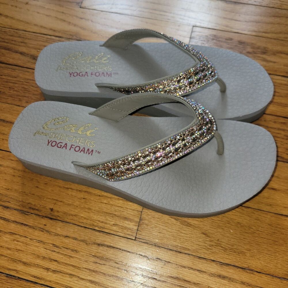 Skechers Sandals Womens 8.5-9 Cali Vinyasa Flip Flops Yoga Foam Rhinestone Brown